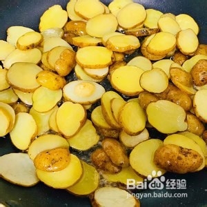 小尖椒炒土豆片