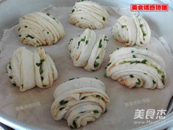 香葱椒盐玉米花卷