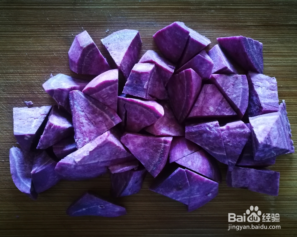 <b>口味清脆的紫薯山药粥</b>