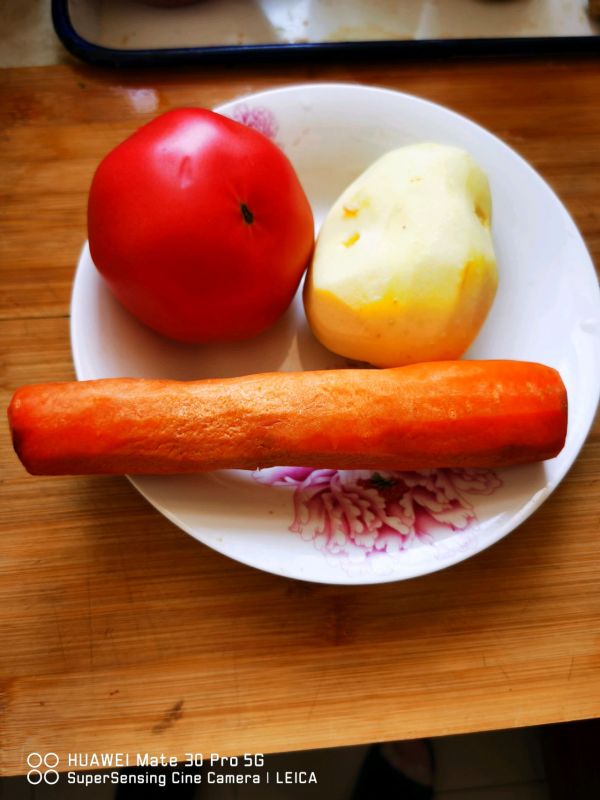 西红柿土豆炖牛腩