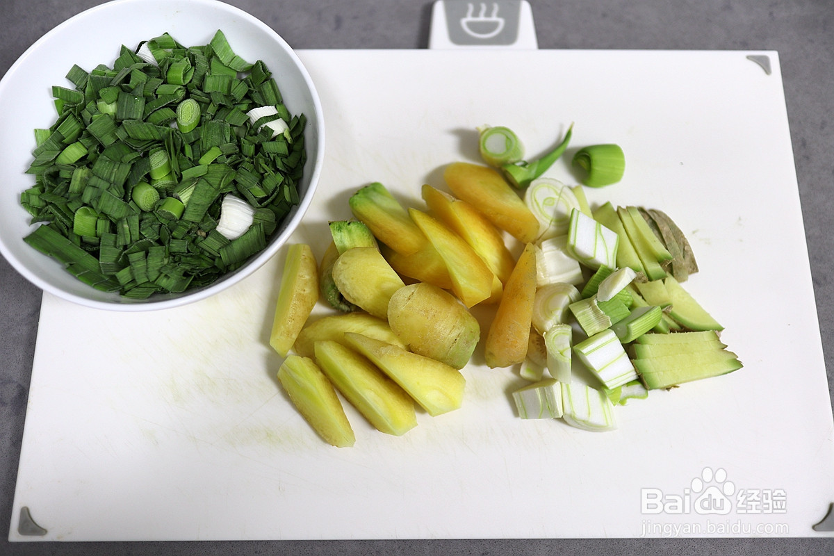 鲅鱼干豆腐煲的做法