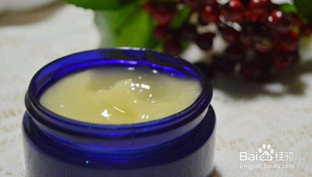 圆珠笔画在皮质沙发上怎么清理