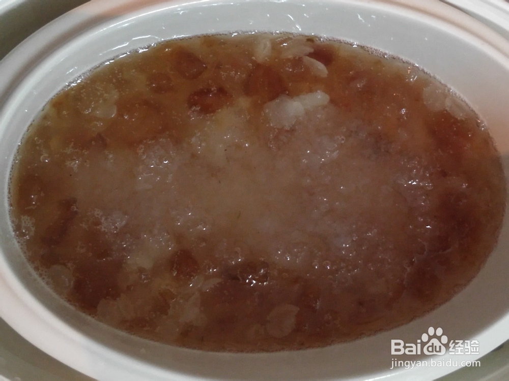 赞不绝口的牛奶桃胶皂米角雪燕羹