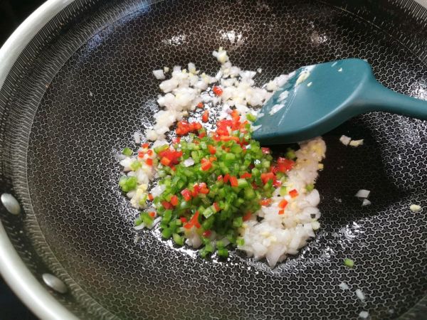 孔雀开屏椒盐虾