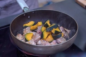 食补养生南瓜鸡肉炊饭的做法