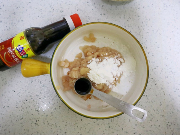 鸡丁肉酱螺丝意面