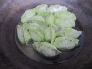 水煎菠菜饺
