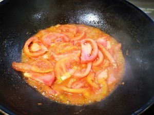 番茄丸子粉丝汤的做法