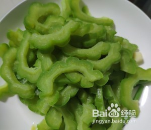 养生食补咸蛋黄焗苦瓜的做法