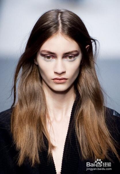 打造复古风潮，时尚发型让人眼花缭乱