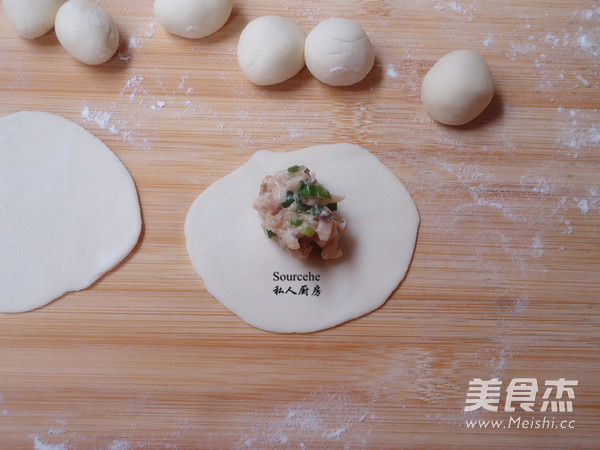 芝士烤饺子的做法