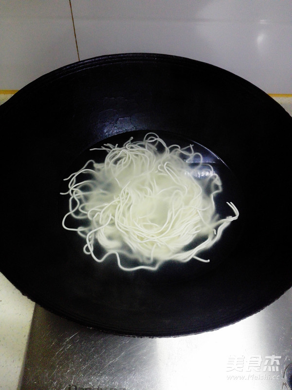 香辣香菇酱拌面