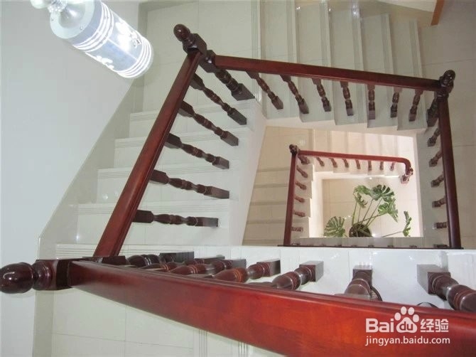 怎么样选购整体楼梯？