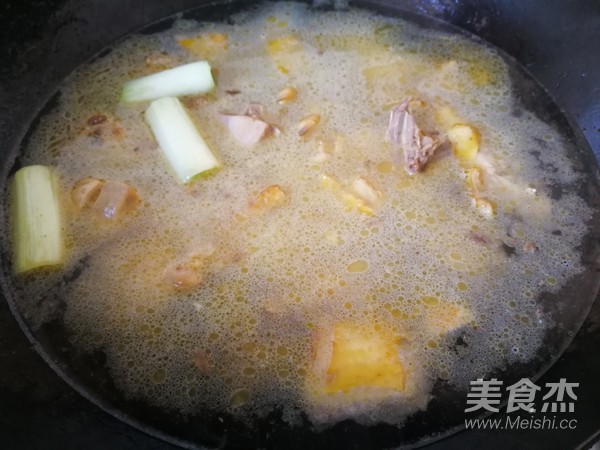 山药土鸡汤的做法