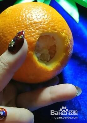 如何用瓶盖榨出果汁？