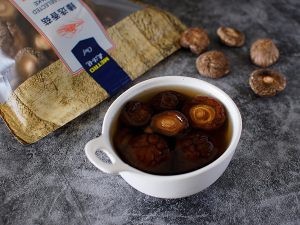 香菇栗子鸡的做法