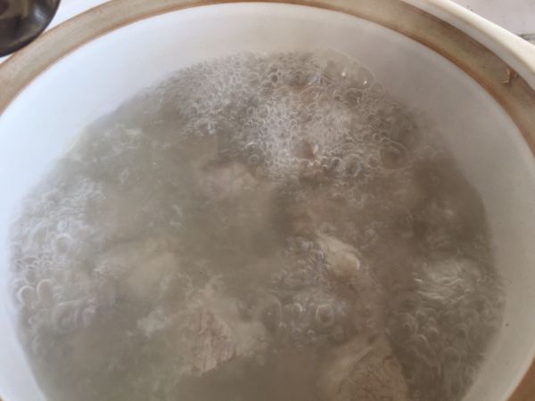排骨山药玉米汤
