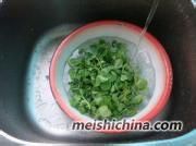 冬天里凉粉也暖身——瘦肉豆浆煮凉粉