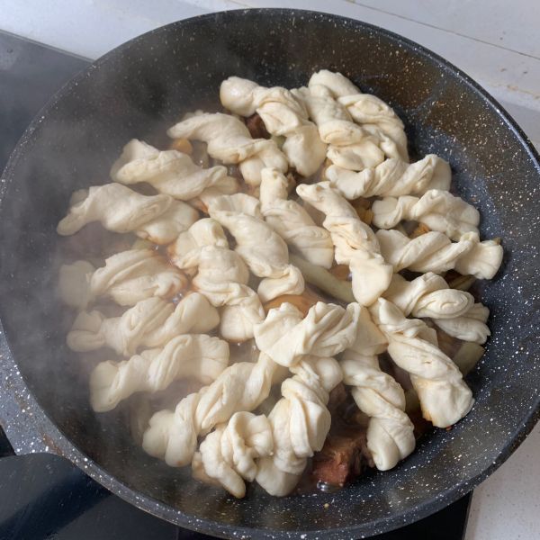 土豆排骨焖花卷