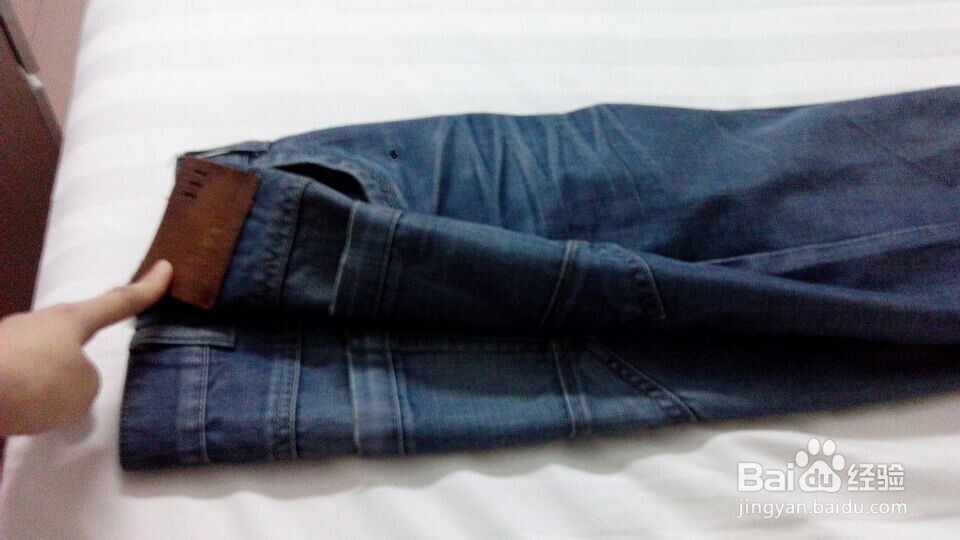 如何简单叠衣服,裤子,袜子,内裤