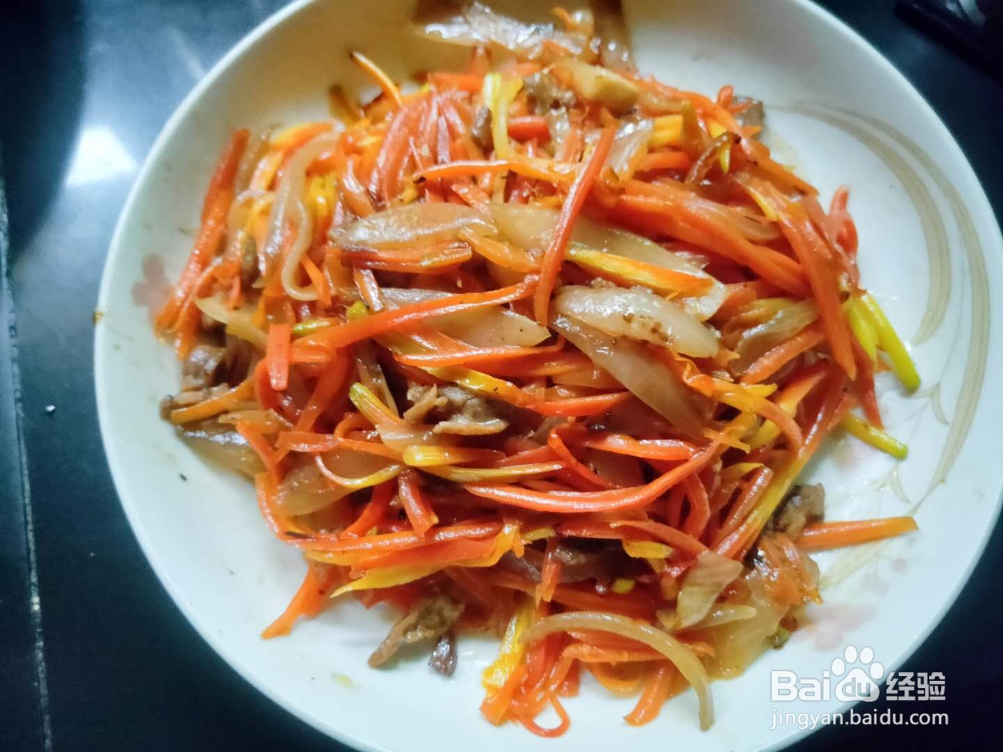 如何用吃剩的洋葱炒肉改菜