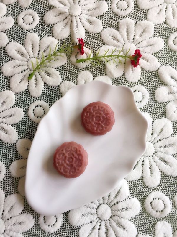 板栗馅儿冰皮月饼