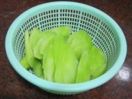 莴苣炒肉片的做法