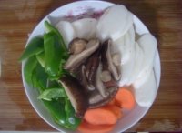 餐桌上的常客——五彩缤纷炒山药
