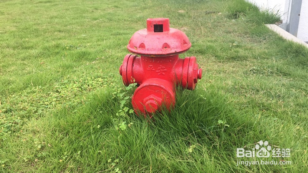 消火栓的设置位置距房屋外墙不能小于几米？