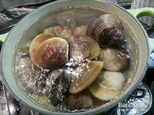 用鱼籽做一道蛤蜊鱼籽蒸水蛋