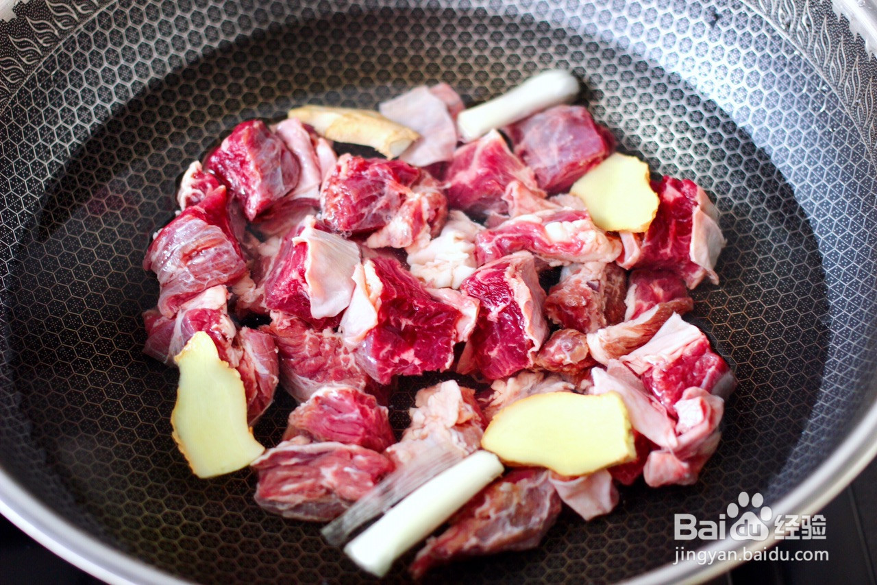 牛腩炖萝卜的做法