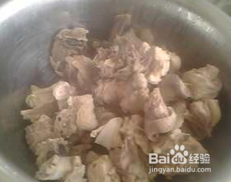 小鸡炖蘑菇土豆的做法