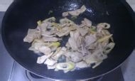 春笋炒鸡片的做法
