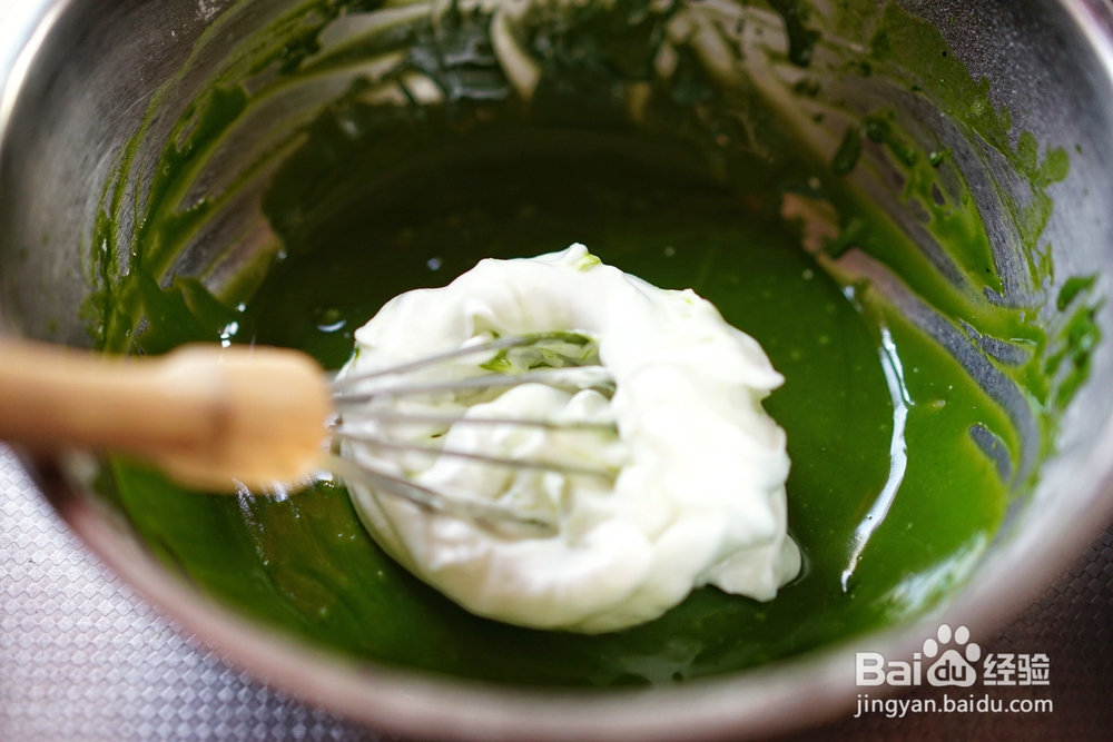 看完就会的抹茶蔓越莓纸杯蛋糕