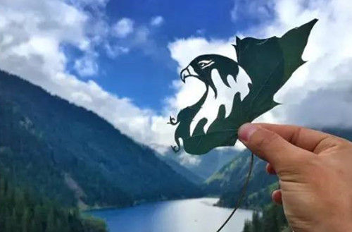 四个小人头对头剪纸怎么剪