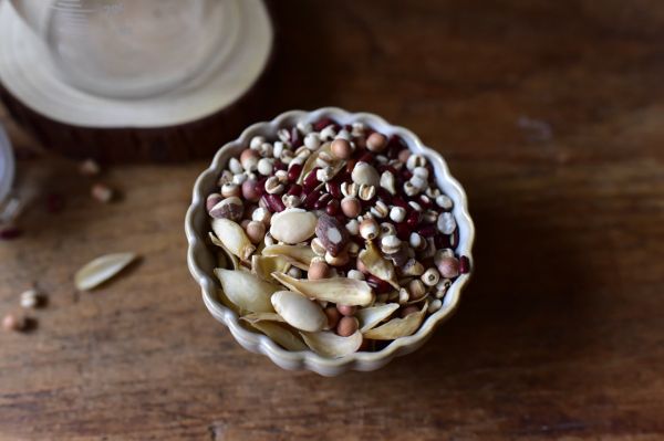 红豆薏米芡实糊