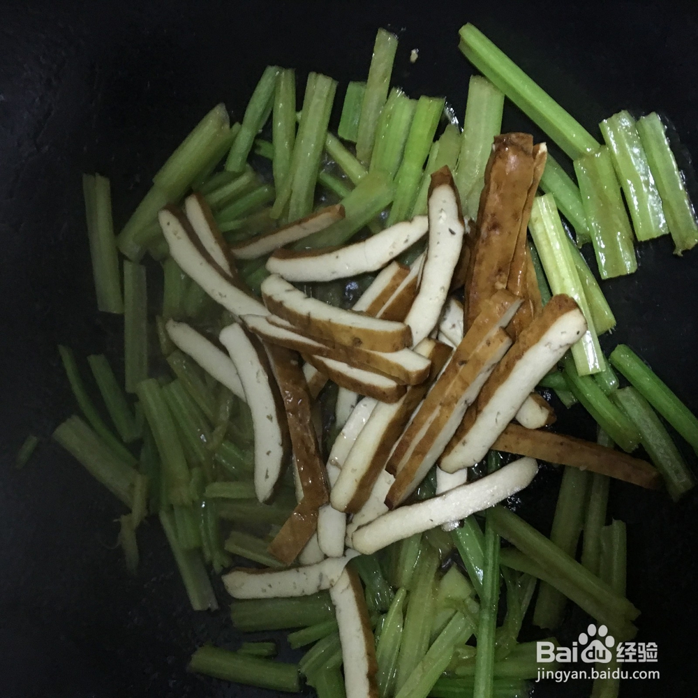 家常菜之肉炒香芹的个人做法