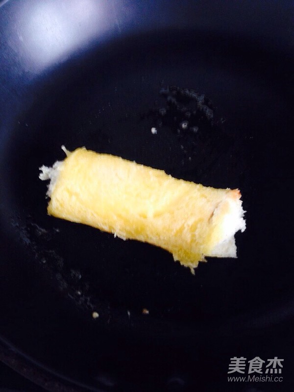 黄油鸡蛋火腿吐司卷