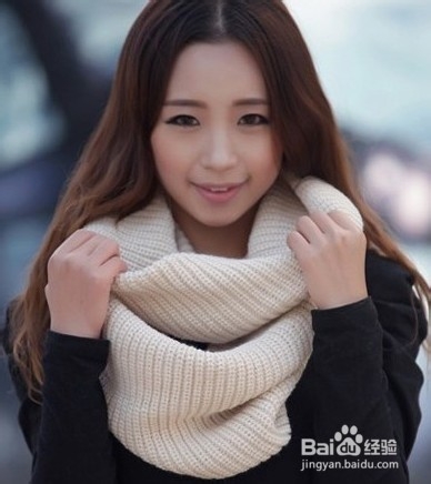 2012秋冬针织围巾的系法