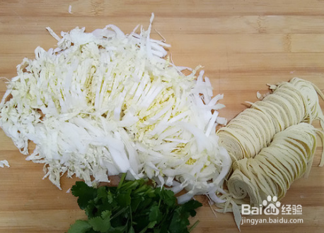 白菜心土豆丝凉拌菜做法