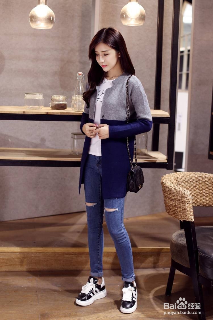 时尚支招:T恤+牛仔+大衣,一件也不能少!