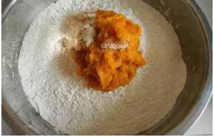 拿筷子怎么做花卷