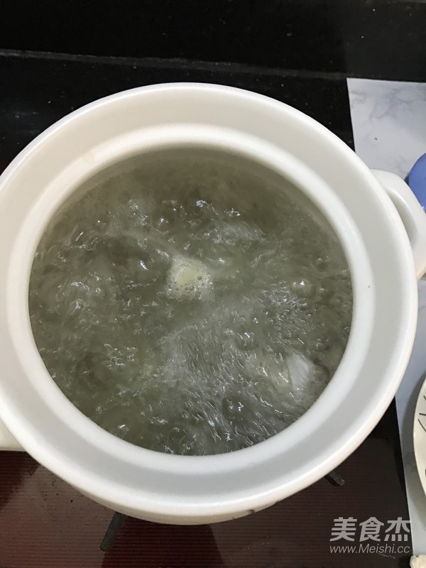 萝卜排骨汤的做法