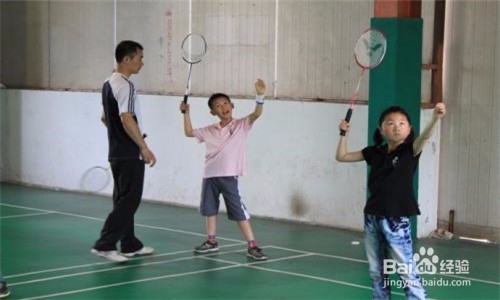 儿童羽毛球训练方法