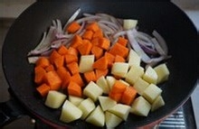 家常羊肉焖饭