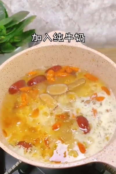 桃胶炖奶怎么做