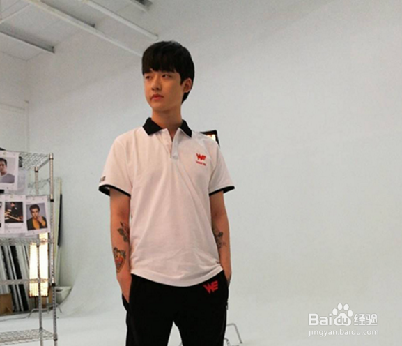 WE队服从青涩到成熟到王者，唯一不变的是王者路