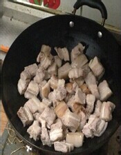 怎么吃也不会腻的土豆红烧肉