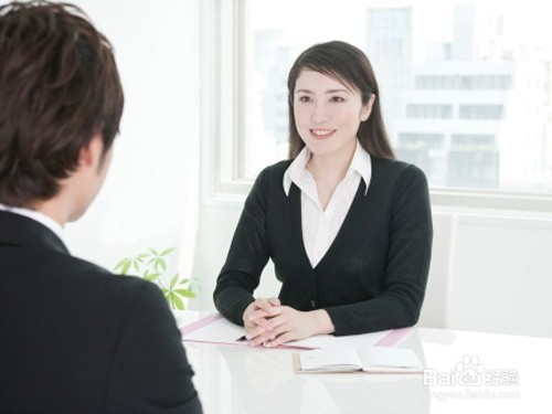 如何沉着应对面试？