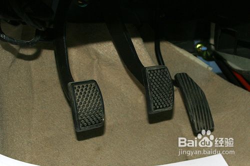 冬季安全行车又省油的六个窍门